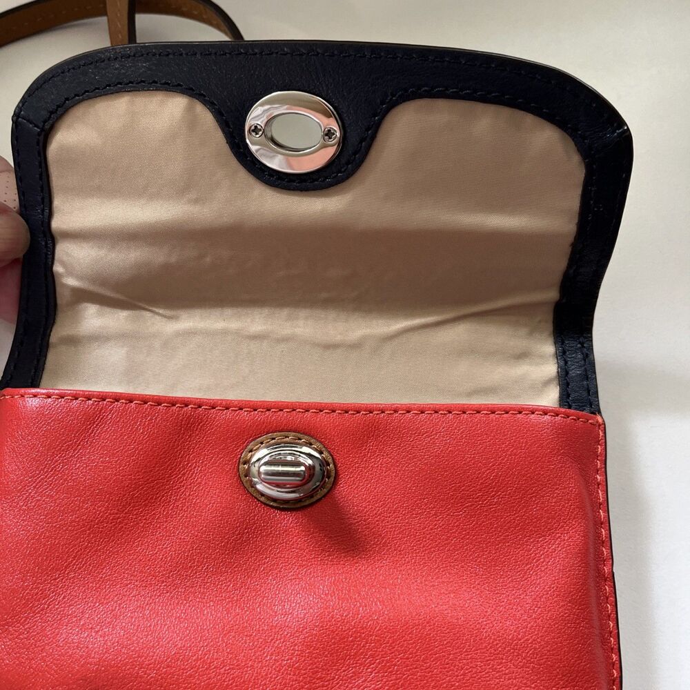 COACH Park  Colorblock Leather Dylan Wallet F49554 Navy/Red - Picture 4 of 11